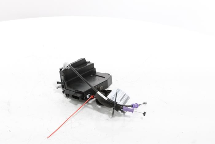 Front door lock mechanism 4-door, right from a Peugeot 3008 III e-3008 210 73 kWh 2024