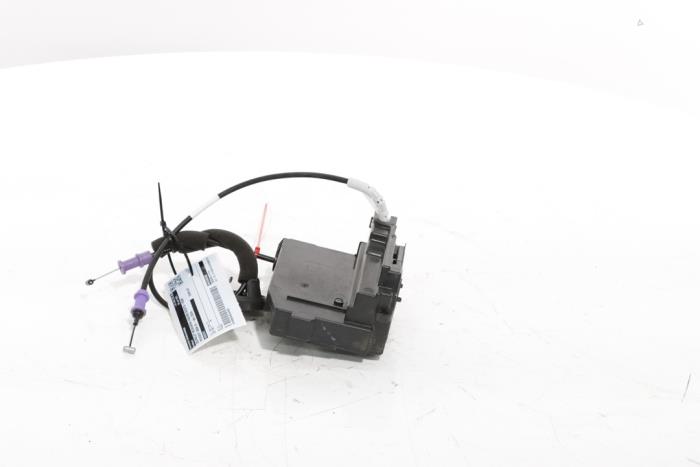 Front door lock mechanism 4-door, right from a Peugeot 3008 III e-3008 210 73 kWh 2024