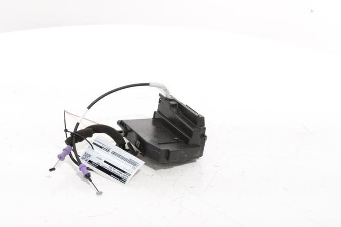 Front door lock mechanism 4-door, right from a Peugeot 3008 III e-3008 210 73 kWh 2024