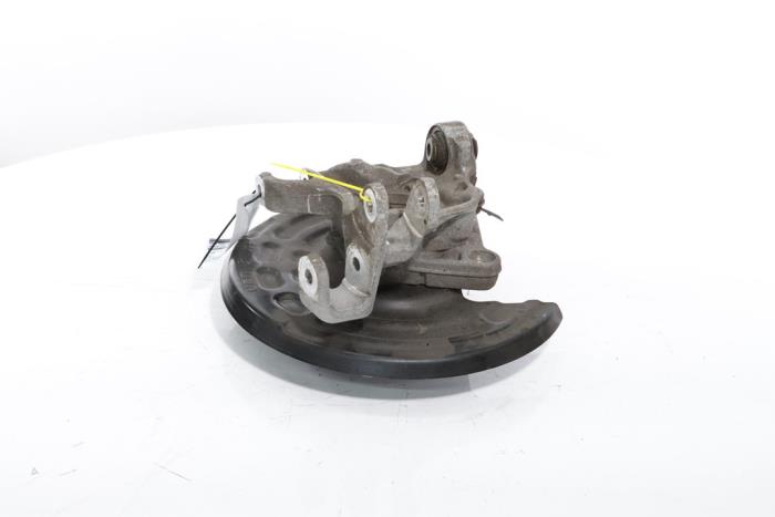 Knuckle, rear left from a Peugeot 3008 III e-3008 210 73 kWh 2024