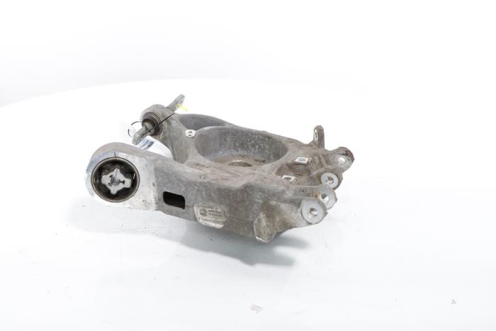 Rear wishbone, left from a Peugeot 3008 III e-3008 210 73 kWh 2024