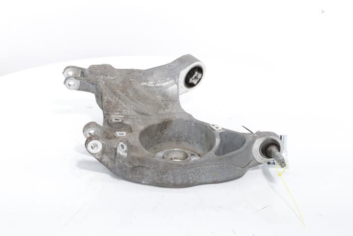 Rear wishbone, left from a Peugeot 3008 III e-3008 210 73 kWh 2024