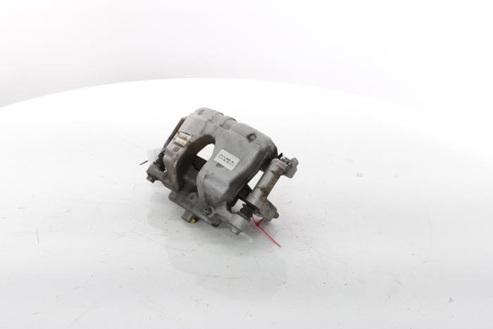Front brake calliper, right from a Peugeot 3008 III e-3008 210 73 kWh 2024