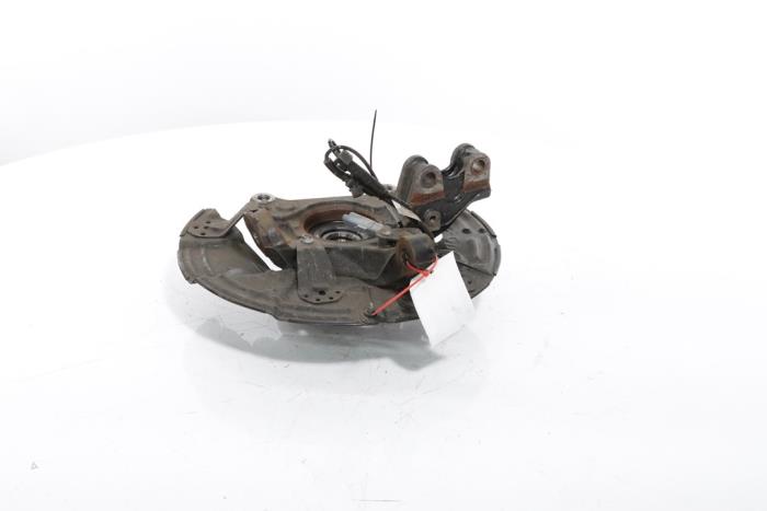 Knuckle, front right from a Peugeot 3008 III e-3008 210 73 kWh 2024