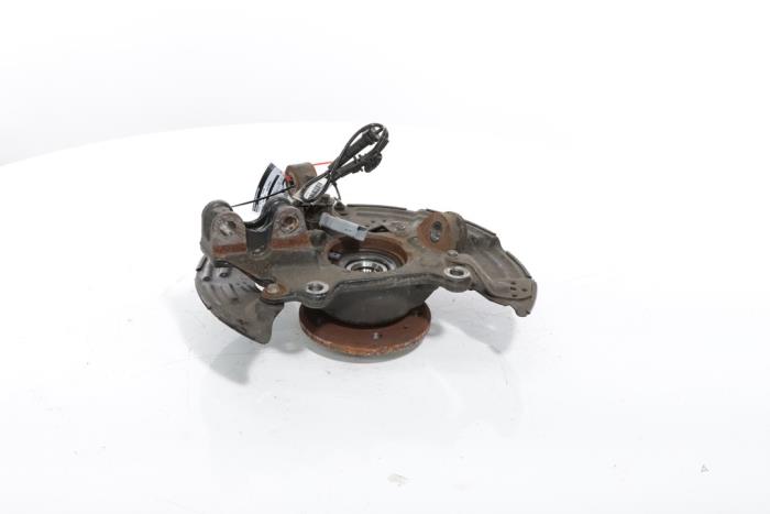 Knuckle, front right from a Peugeot 3008 III e-3008 210 73 kWh 2024
