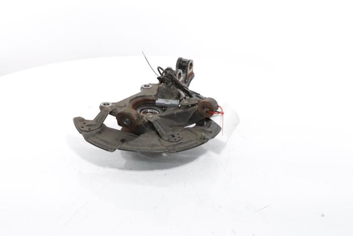 Knuckle, front right from a Peugeot 3008 III e-3008 210 73 kWh 2024