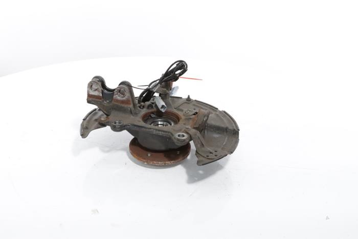 Knuckle, front right from a Peugeot 3008 III e-3008 210 73 kWh 2024