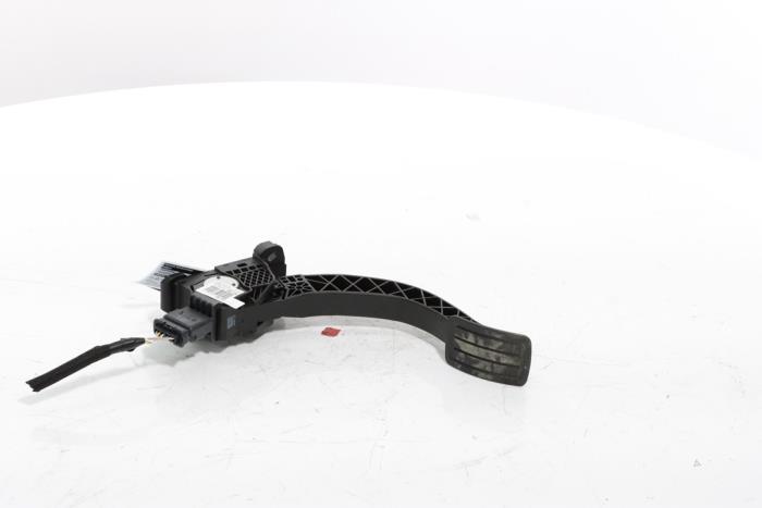 Accelerator pedal from a Peugeot 3008 III e-3008 210 73 kWh 2024