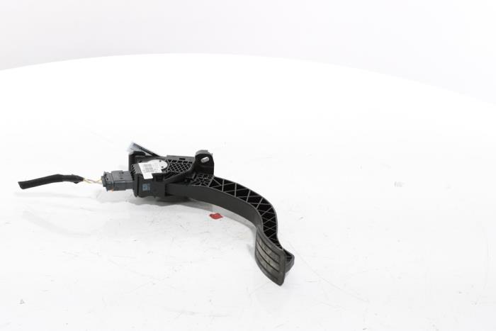 Accelerator pedal from a Peugeot 3008 III e-3008 210 73 kWh 2024