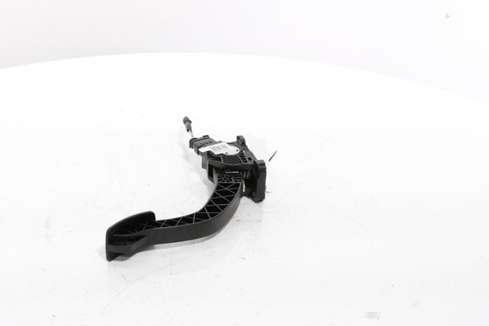 Accelerator pedal from a Peugeot 3008 III e-3008 210 73 kWh 2024
