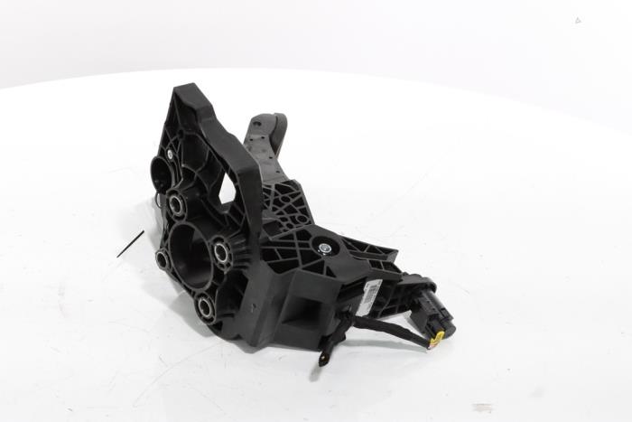Brake pedal from a Peugeot 3008 III e-3008 210 73 kWh 2024