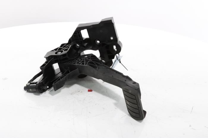 Brake pedal from a Peugeot 3008 III e-3008 210 73 kWh 2024