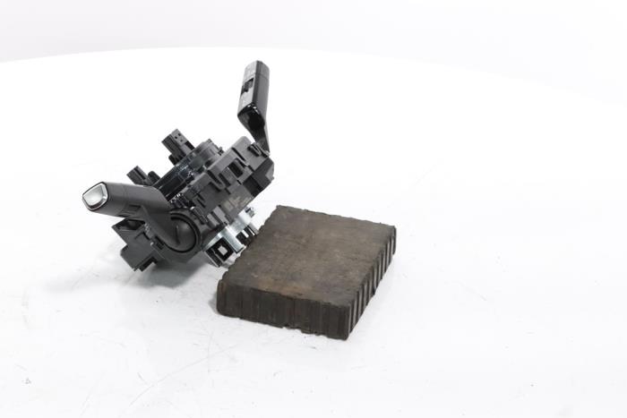 Steering column stalk from a Peugeot 3008 III e-3008 210 73 kWh 2024