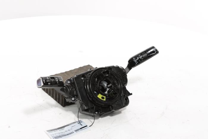 Steering column stalk from a Peugeot 3008 III e-3008 210 73 kWh 2024