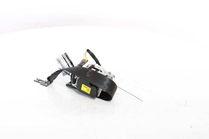 Rear seatbelt, right from a Peugeot 3008 III e-3008 210 73 kWh 2024