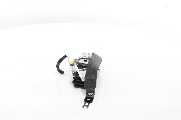 Rear seatbelt, right from a Peugeot 3008 III e-3008 210 73 kWh 2024