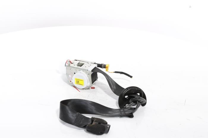 Front seatbelt, right from a Peugeot 3008 III e-3008 210 73 kWh 2024