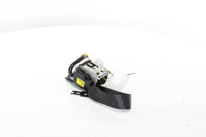 Rear seatbelt, left from a Peugeot 3008 III e-3008 210 73 kWh 2024