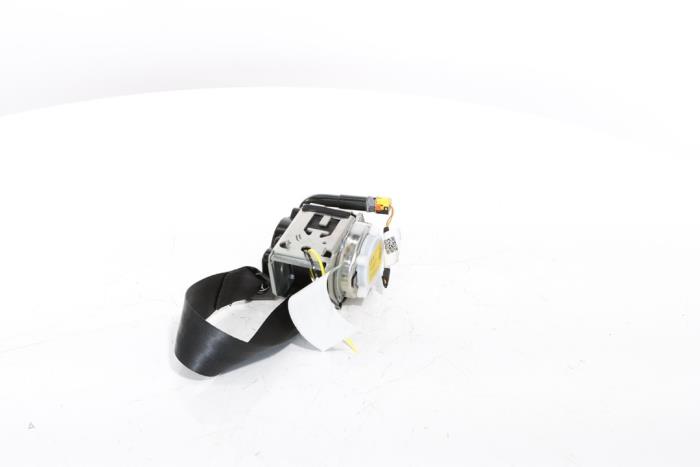 Rear seatbelt, left from a Peugeot 3008 III e-3008 210 73 kWh 2024