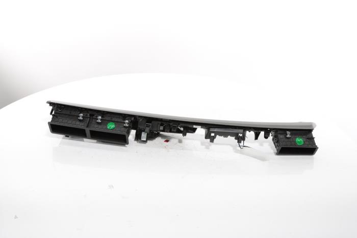 Dashboard vent from a Peugeot 3008 III e-3008 210 73 kWh 2024