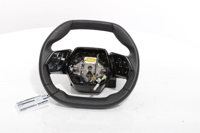 Steering wheel from a Peugeot 3008 III e-3008 210 73 kWh 2024