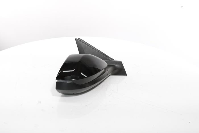 Wing mirror, right from a Peugeot 3008 III e-3008 210 73 kWh 2024