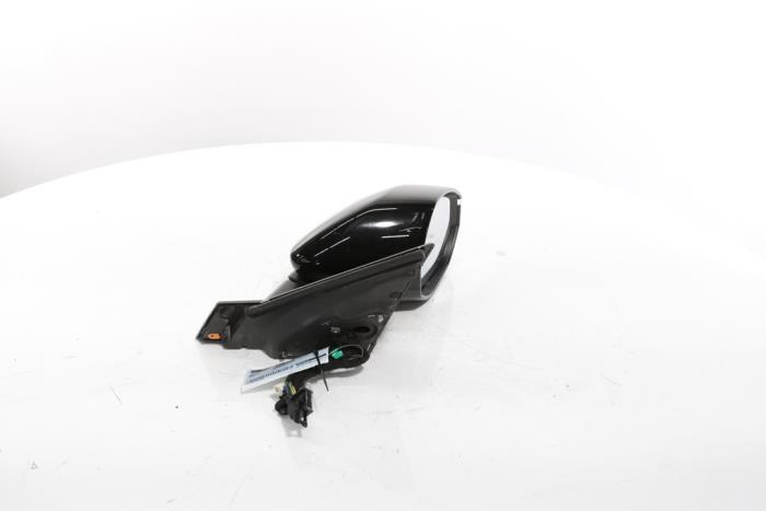 Wing mirror, right from a Peugeot 3008 III e-3008 210 73 kWh 2024