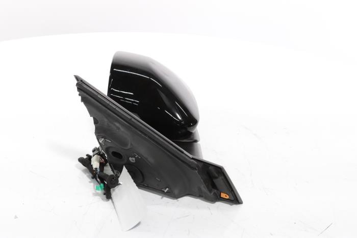 Wing mirror, left from a Peugeot 3008 III e-3008 210 73 kWh 2024