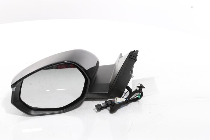 Wing mirror, left from a Peugeot 3008 III e-3008 210 73 kWh 2024