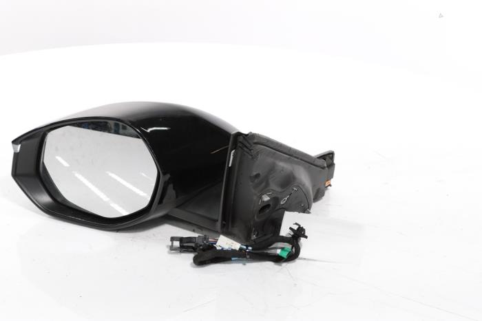 Wing mirror, left from a Peugeot 3008 III e-3008 210 73 kWh 2024
