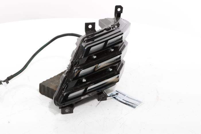 Daytime running light, right from a Peugeot 3008 III e-3008 210 73 kWh 2024