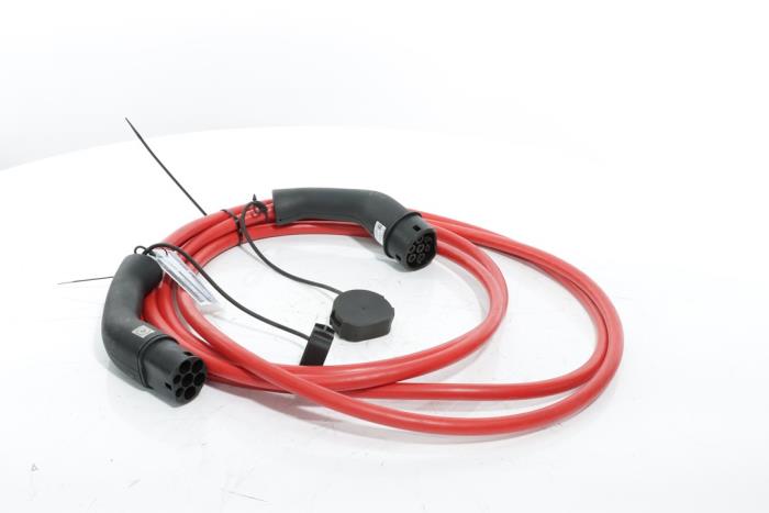 Charching cable electric car from a Peugeot 3008 III e-3008 210 73 kWh 2024