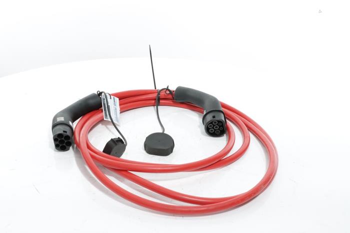 Charching cable electric car from a Peugeot 3008 III e-3008 210 73 kWh 2024