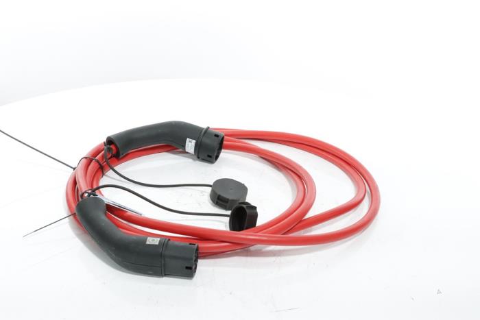 Charching cable electric car from a Peugeot 3008 III e-3008 210 73 kWh 2024