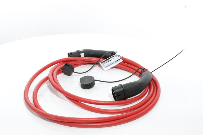 Charching cable electric car from a Peugeot 3008 III e-3008 210 73 kWh 2024