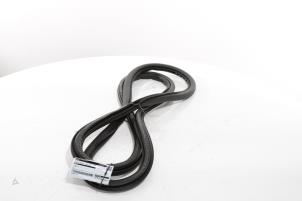 Used Front door seal 4-door, left Peugeot 3008 III e-3008 210 73 kWh Price € 72,60 Inclusive VAT offered by Snuverink Autodemontage
