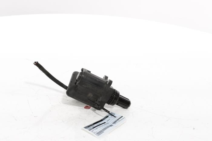 Parking brake motor from a Peugeot 3008 III e-3008 210 73 kWh 2024