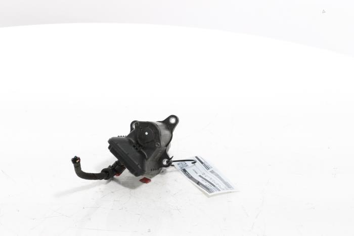 Parking brake motor from a Peugeot 3008 III e-3008 210 73 kWh 2024