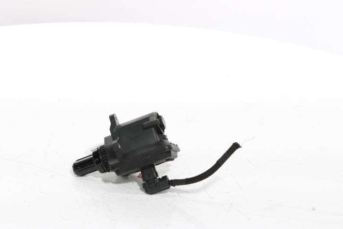 Parking brake motor from a Peugeot 3008 III e-3008 210 73 kWh 2024