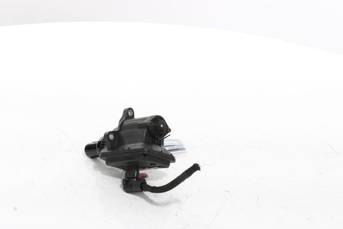 Parking brake motor from a Peugeot 3008 III e-3008 210 73 kWh 2024