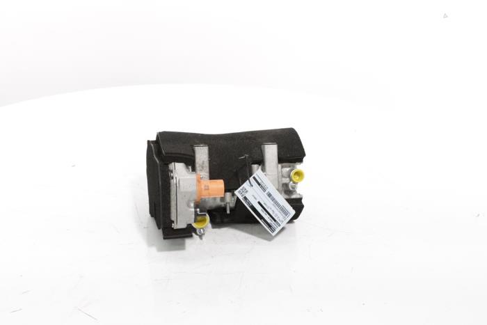 Air conditioning pump from a Peugeot 3008 III e-3008 210 73 kWh 2024