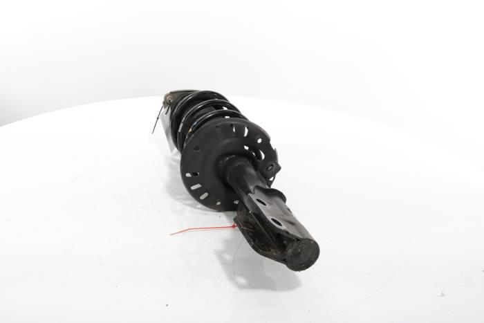 Front shock absorber rod, right from a Peugeot 3008 III e-3008 210 73 kWh 2024