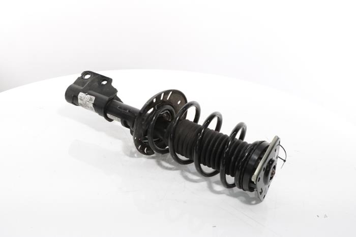 Front shock absorber rod, right from a Peugeot 3008 III e-3008 210 73 kWh 2024