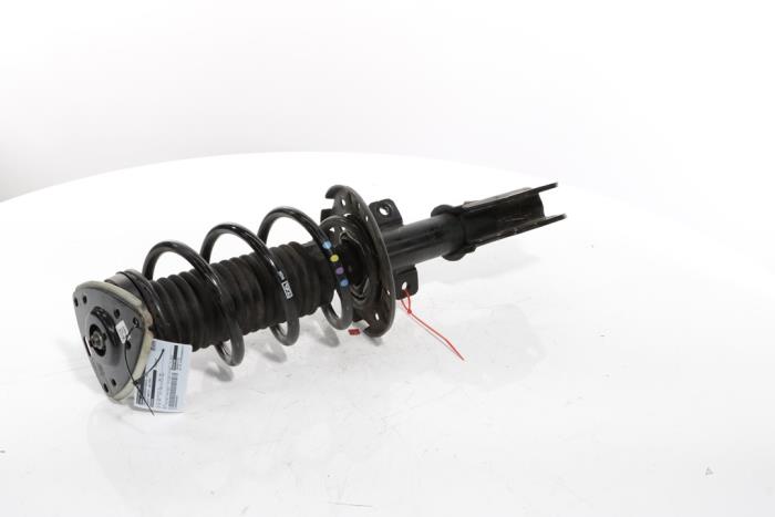 Front shock absorber rod, right from a Peugeot 3008 III e-3008 210 73 kWh 2024