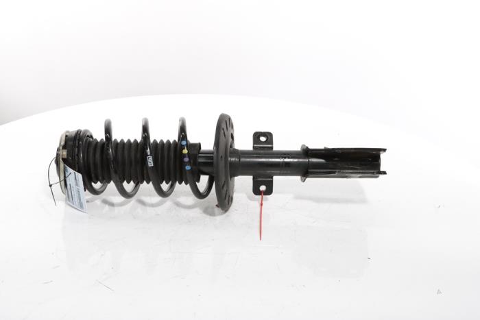Front shock absorber rod, right from a Peugeot 3008 III e-3008 210 73 kWh 2024