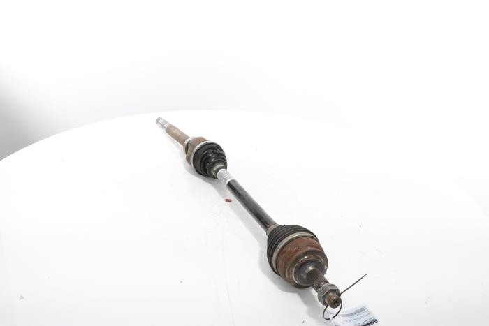 Front drive shaft, right from a Peugeot 3008 III e-3008 210 73 kWh 2024