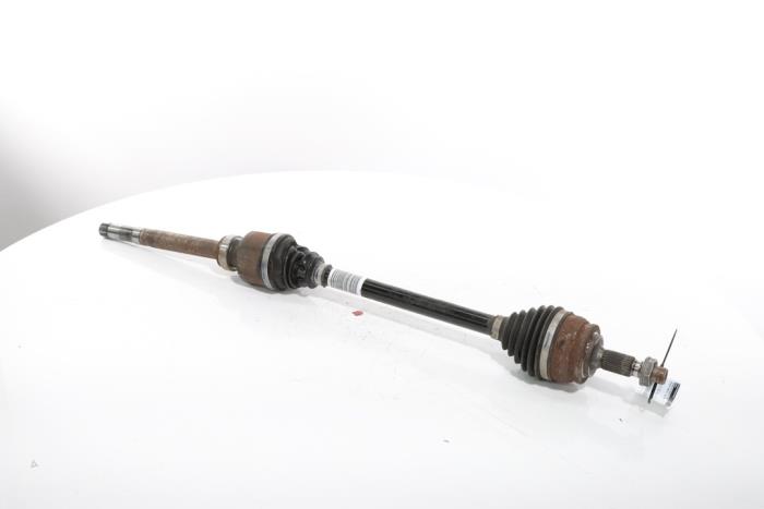 Front drive shaft, right from a Peugeot 3008 III e-3008 210 73 kWh 2024