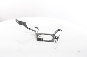 Used Support (miscellaneous) Peugeot 3008 III e-3008 210 73 kWh Price € 42,35 Inclusive VAT offered by Snuverink Autodemontage
