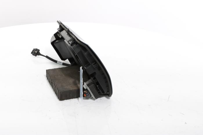 Tank cap cover from a Peugeot 3008 III e-3008 210 73 kWh 2024