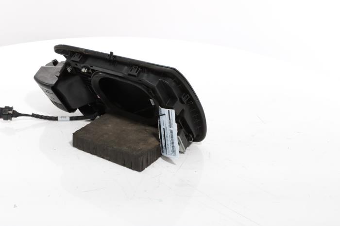 Tank cap cover from a Peugeot 3008 III e-3008 210 73 kWh 2024
